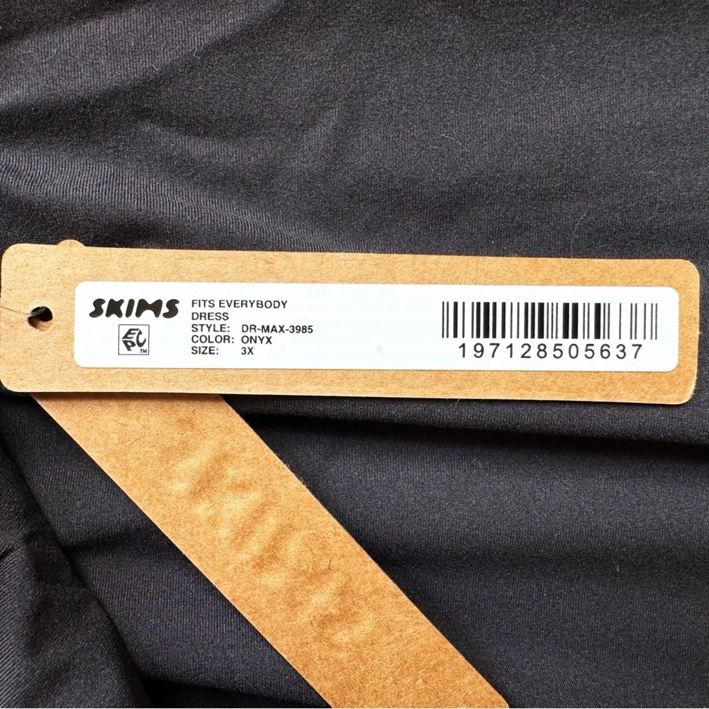 SKIMS Fits Everybody Plunging Neckline Halter Dress - Picture 10 of 12